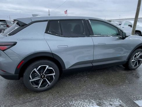 New 2026 Chevrolet Equinox EV LT image 2