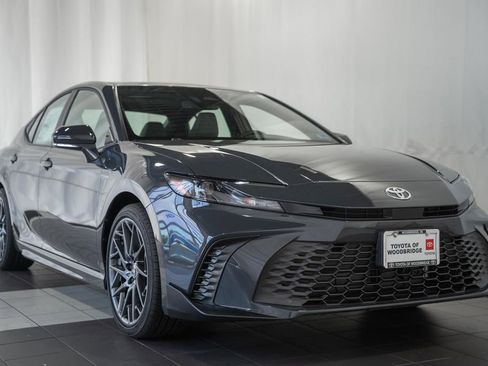 New 2026 Toyota Camry SE FWD image 1
