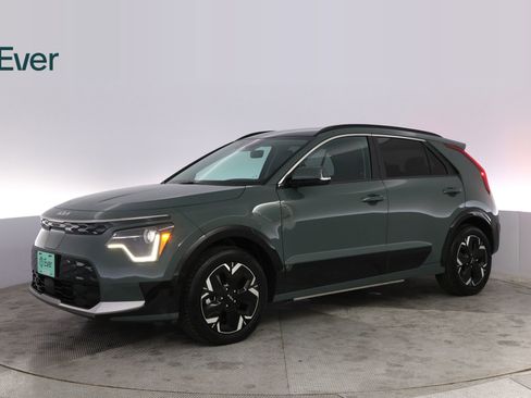 Used 2025 Kia Niro Wind w/ Wind Preserve Package FWD image 18
