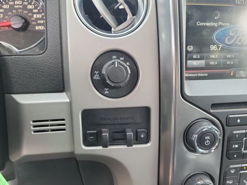 Used 2014 Ford F150 FX4 w/ Equipment Group 402A Luxury AWD/4WD image 19