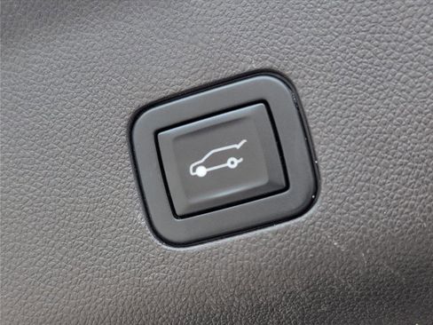 Used 2021 Chevrolet Tahoe LT w/ LT Signature Package image 31