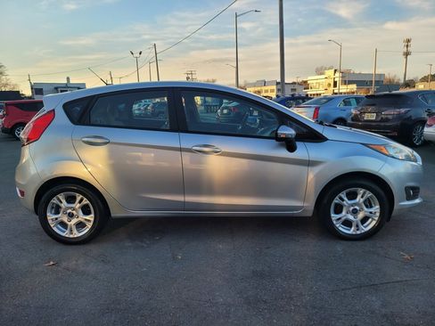 Used 2016 Ford Fiesta SE image 4