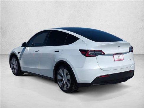 Used 2024 Tesla Model Y Long Range AWD/4WD image 8