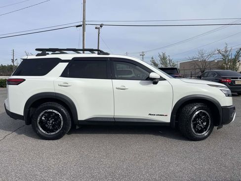 Used 2023 Nissan Pathfinder Rock Creek image 2