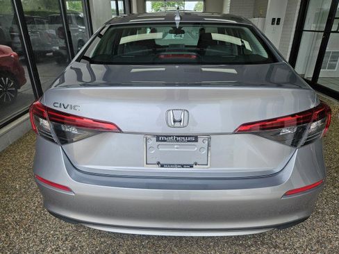 Used 2024 Honda Civic EX image 3