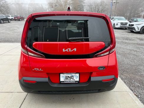 Used 2022 Kia Soul LX image 8
