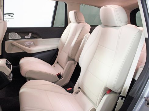 Certified 2024 Mercedes-Benz GLS 450 4MATIC image 28