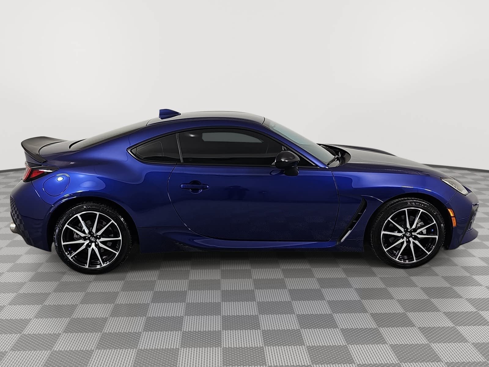 Used 2024 Toyota GR86 RWD image 9