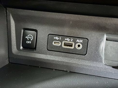Used 2024 Nissan Sentra SV FWD image 15
