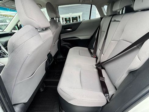 Used 2021 Toyota Venza LE AWD/4WD image 21