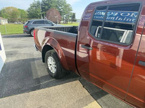 Used 2016 Nissan Frontier SV w/ SV Value Truck Package image 6