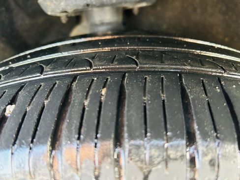 Used 2024 Chrysler Pacifica Limited image 45