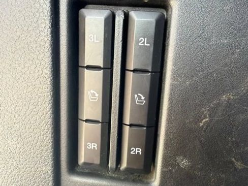 Used 2020 Ford Expedition XLT w/ Equipment Group 202A AWD/4WD image 12