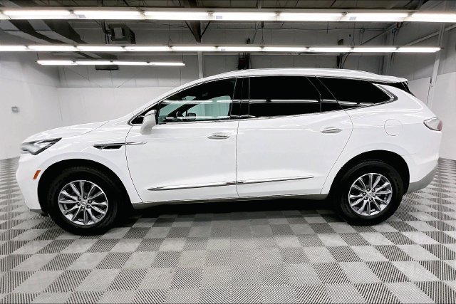 Used 2023 Buick Enclave Essence FWD image 13