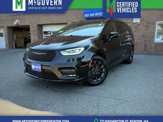 Used 2022 Chrysler Pacifica Touring-L w/ S Appearance Package AWD/4WD video 1