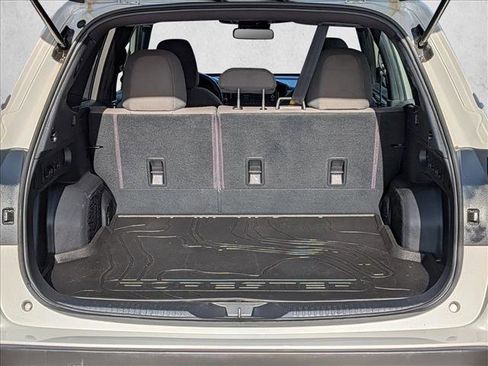 Used 2025 Subaru Forester AWD/4WD image 9