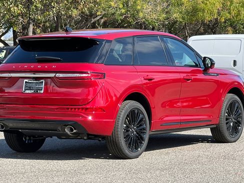 New 2025 Lincoln Corsair AWD w/ Equipment Group 101A image 5