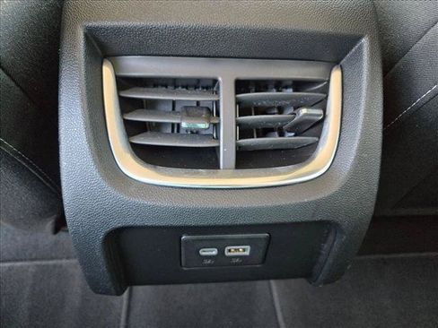 Used 2025 Chevrolet Blazer LT AWD/4WD image 17