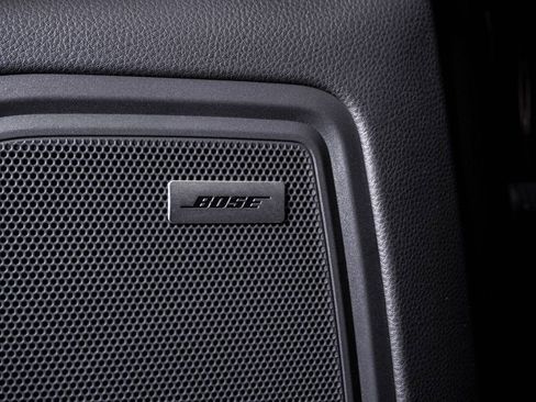 Certified 2025 Porsche Macan image 27