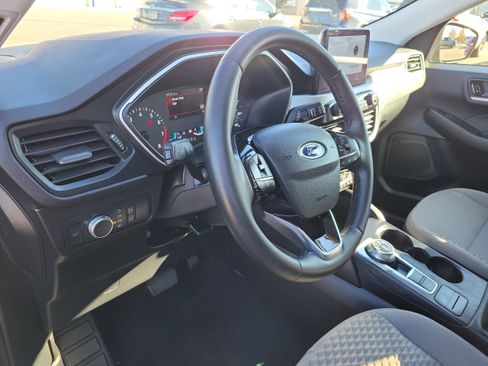 Certified 2022 Ford Escape SE w/ SE Sport Appearance Package image 20