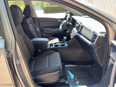 Used 2022 Kia Sportage LX FWD image 14