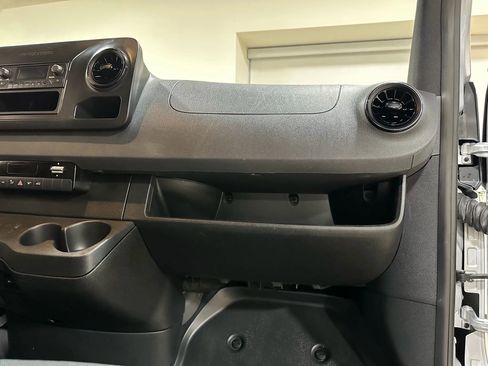 Used 2019 Mercedes-Benz Sprinter 4x4 170 image 34