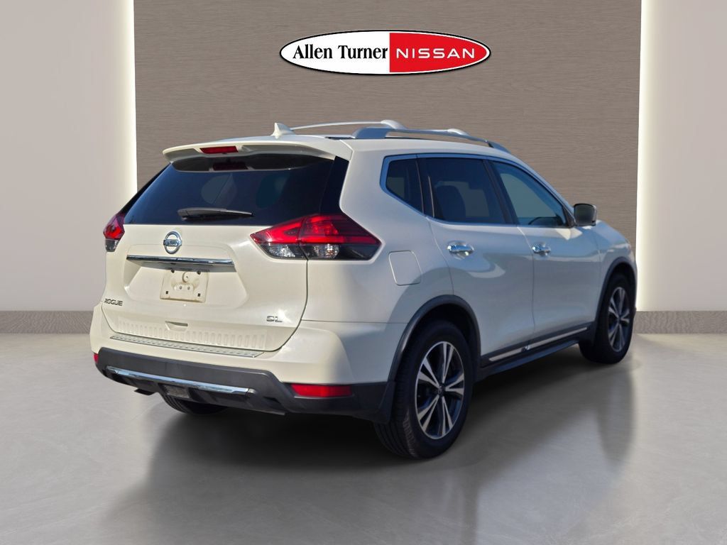 Used 2017 Nissan Rogue SL FWD image 8