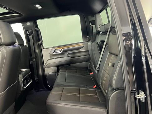 Used 2024 Chevrolet Silverado 2500 High Country w/ Technology Package image 26