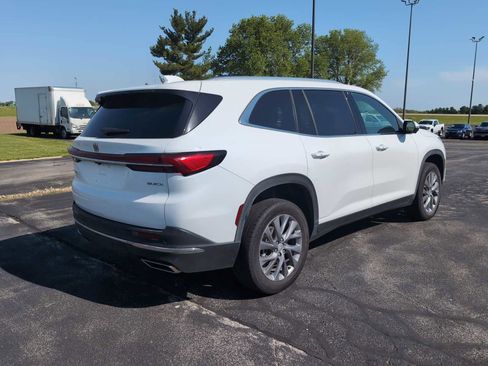 Used 2025 Buick Enclave Preferred AWD/4WD image 4