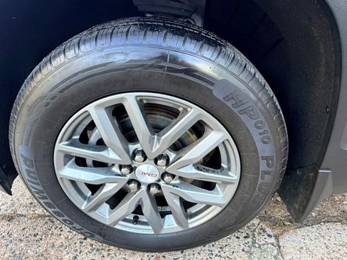 Used 2017 GMC Acadia SLT image 18