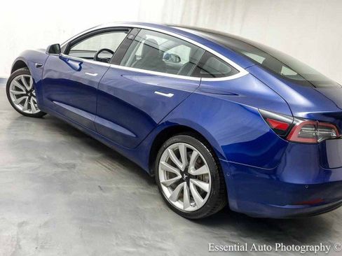 Used 2018 Tesla Model 3 Long Range RWD image 10