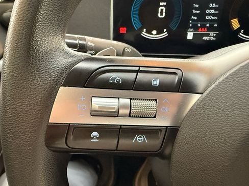 Used 2025 Hyundai Sonata SEL FWD image 16