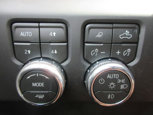 New 2026 GMC Sierra 2500 AT4 w/ AT4 Premium Plus Package AWD/4WD image 18