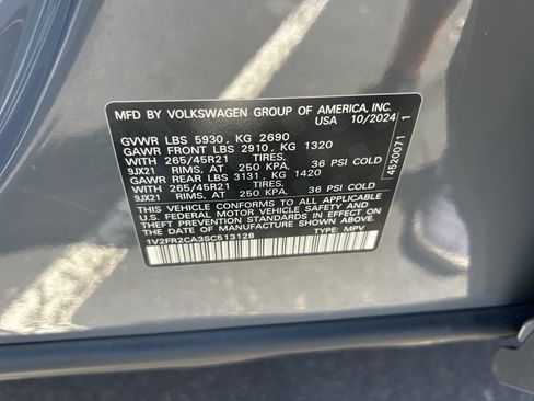 Used 2025 Volkswagen Atlas SEL Premium R-Line AWD/4WD image 25