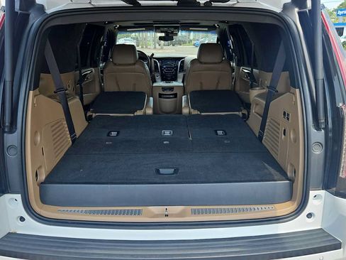 Used 2020 Cadillac Escalade Platinum AWD/4WD image 22