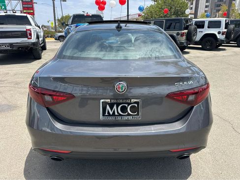 Used 2022 Alfa Romeo Giulia Ti RWD image 12