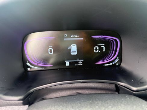 Used 2025 Kia Soul LX w/ LX Technology Package FWD image 33