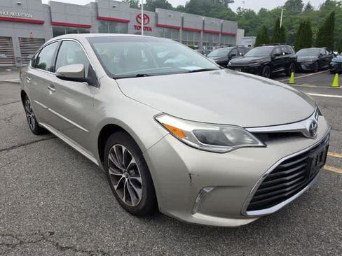 Used 2016 Toyota Avalon XLE w/ Protection Package FWD image 3