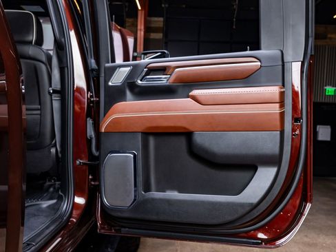 Used 2024 GMC Sierra 3500 Denali Ultimate image 39