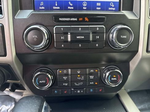 Used 2020 Ford F150 Lariat AWD/4WD image 36