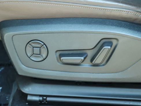 Used 2023 Audi Q4 e-tron Premium w/ Convenience Package AWD/4WD image 19