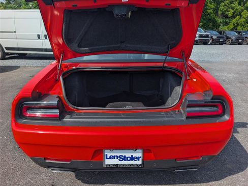 Used 2022 Dodge Challenger R/T Scat Pack RWD image 17