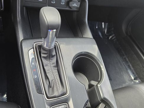 Used 2025 Honda Civic Sport image 17