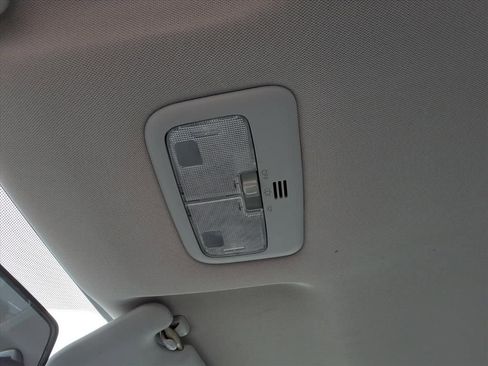 Used 2016 Toyota Corolla LE image 26