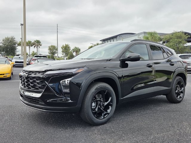 New 2026 Chevrolet Trax LT w/ Sunroof Package FWD image 2