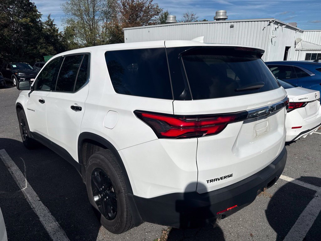 Used 2022 Chevrolet Traverse LS FWD image 32