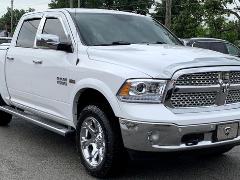 Used 2015 RAM 1500 Laramie w/ Convenience Group AWD/4WD image 7