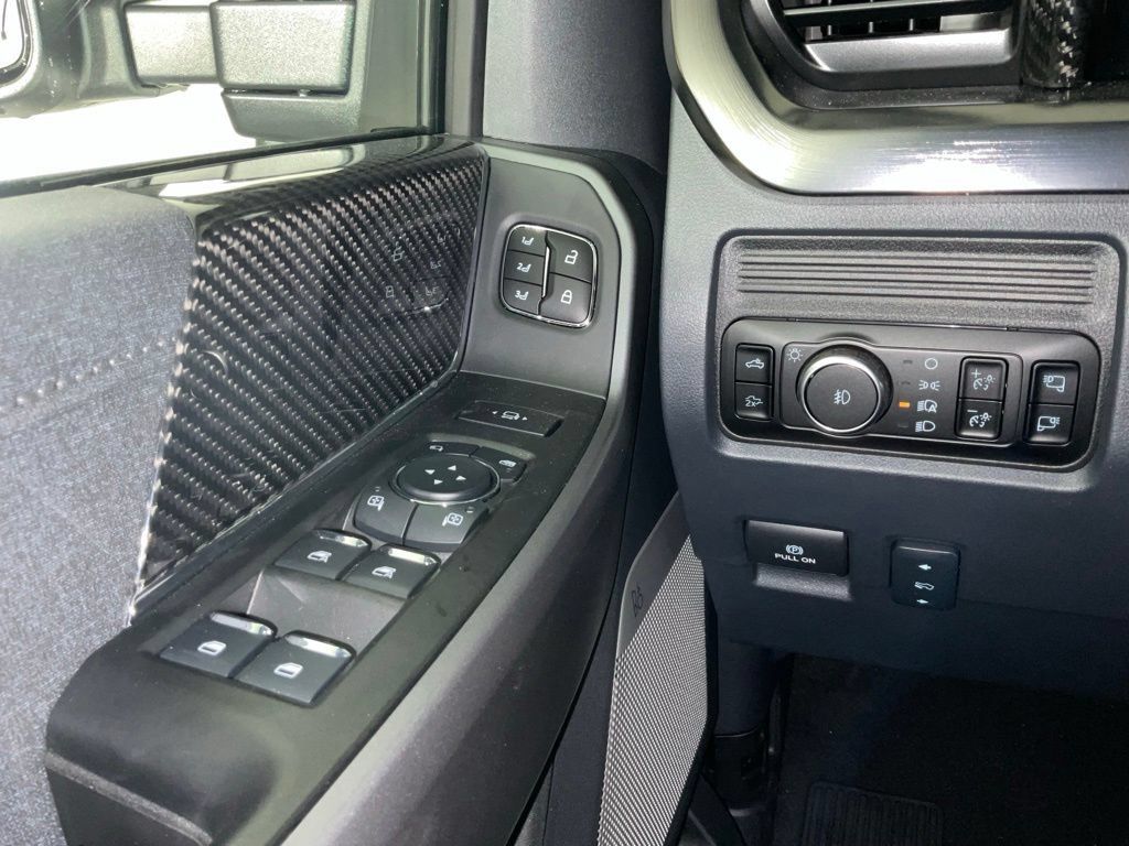 New 2026 Ford F250 Lariat w/ Black Appearance Package AWD/4WD image 20