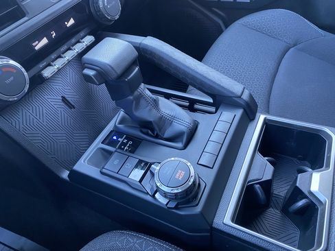 Used 2025 Toyota 4Runner SR5 image 29