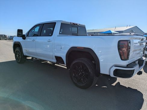 Used 2024 GMC Sierra 2500 AT4 w/ AT4 Premium Plus Package image 6